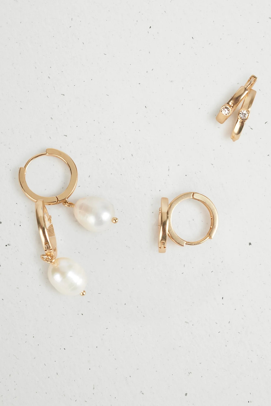 PEARL HUGGIE HOOP TRIO EARRING SET, image 3