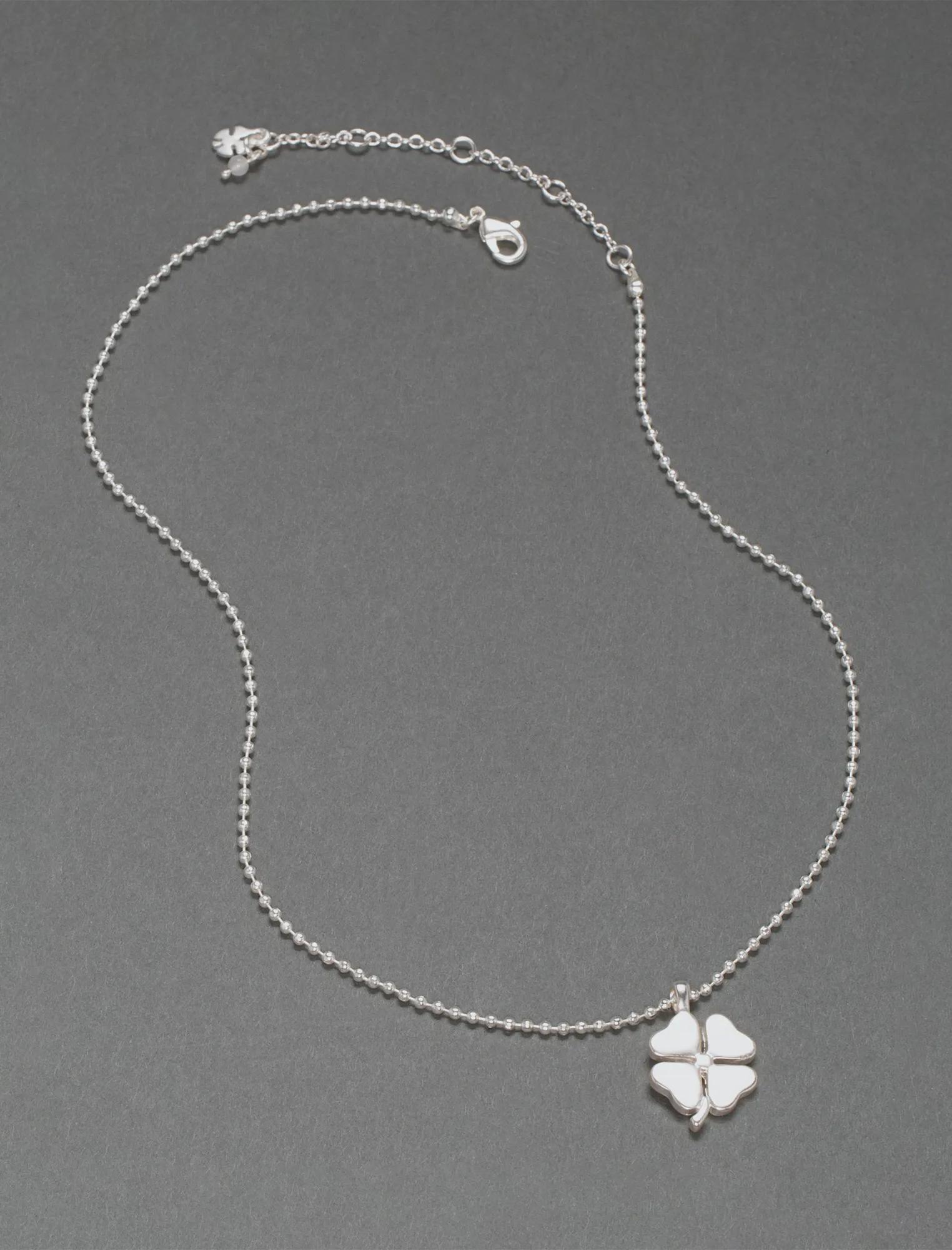 CLOVER_PENDANT_NECKLACE_040