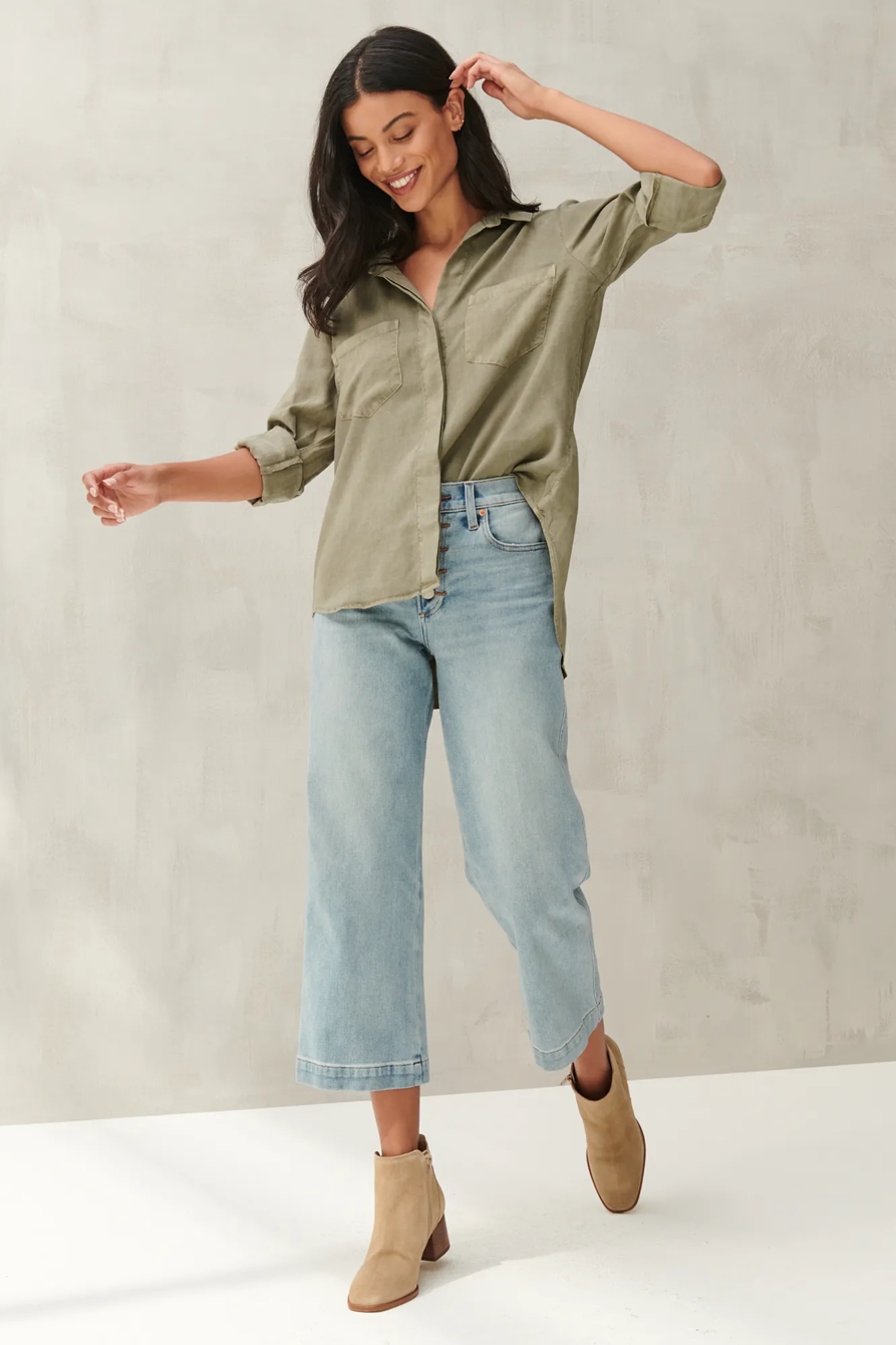 SPLIT BACK BUTTON DOWN SHIRT, image 2