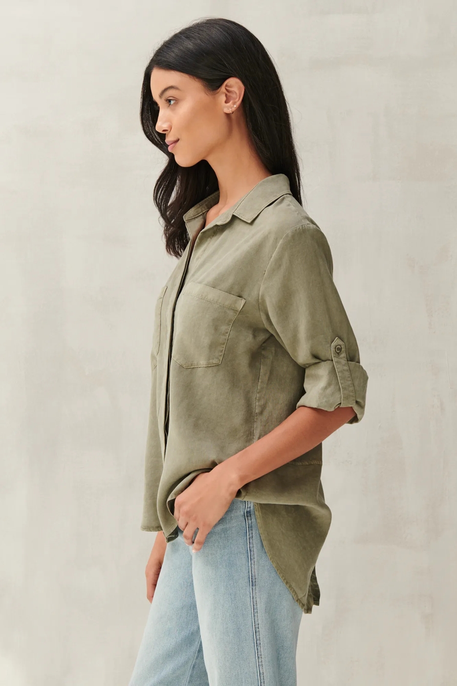 SPLIT BACK BUTTON DOWN SHIRT, image 3