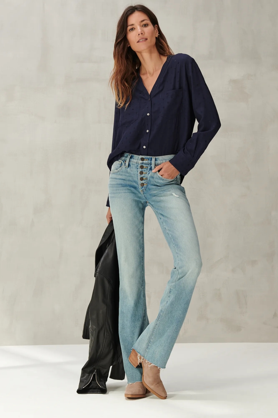 TEXTURED STAR BUTTON DOWN SHIRT, image 2