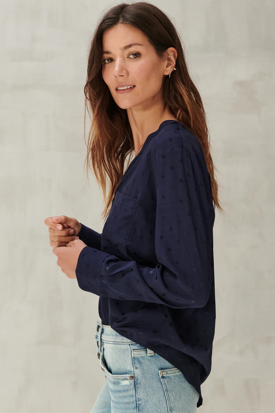 TEXTURED STAR BUTTON DOWN SHIRT, image 3