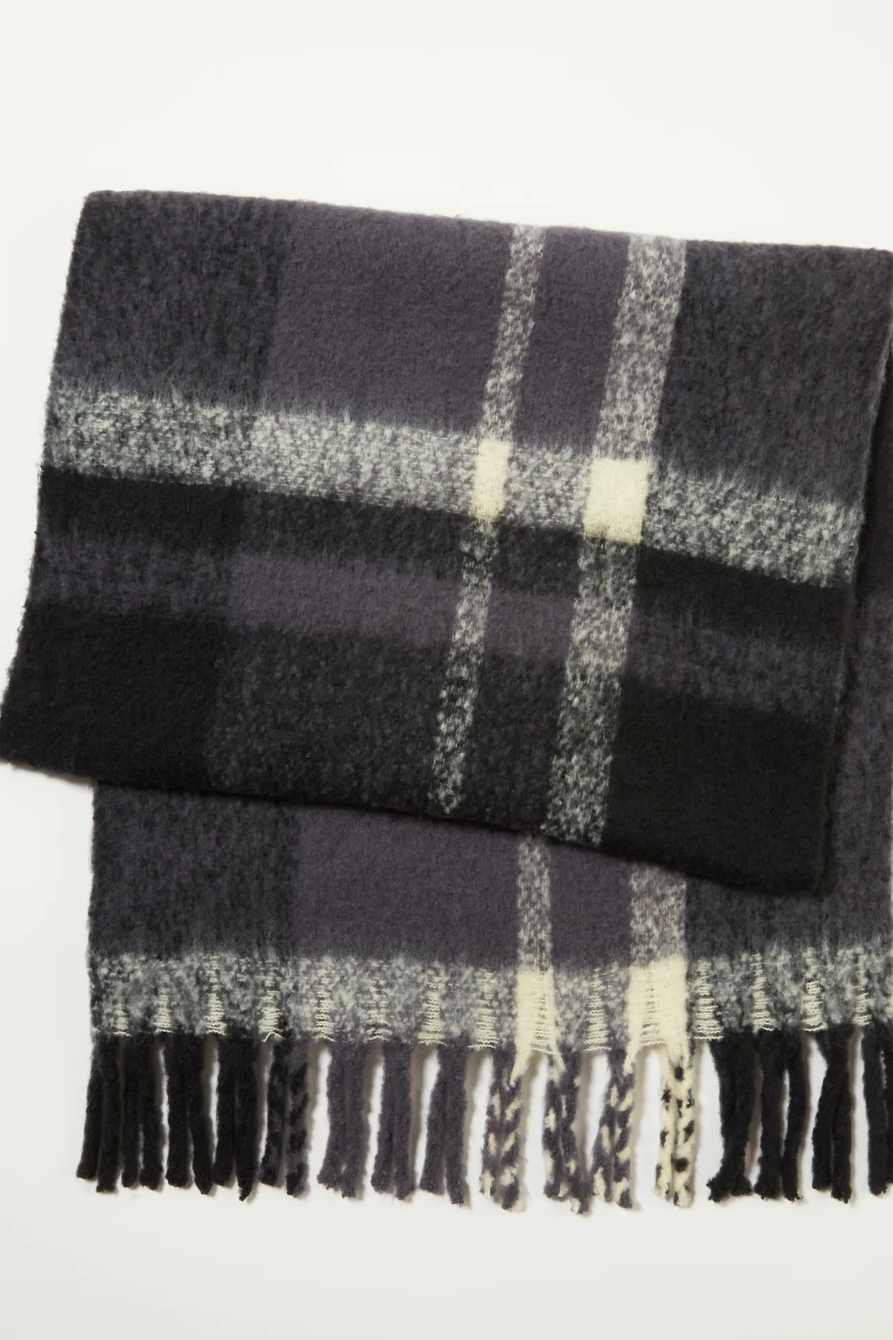 RECYCLED BLANKET SCARF, image 2