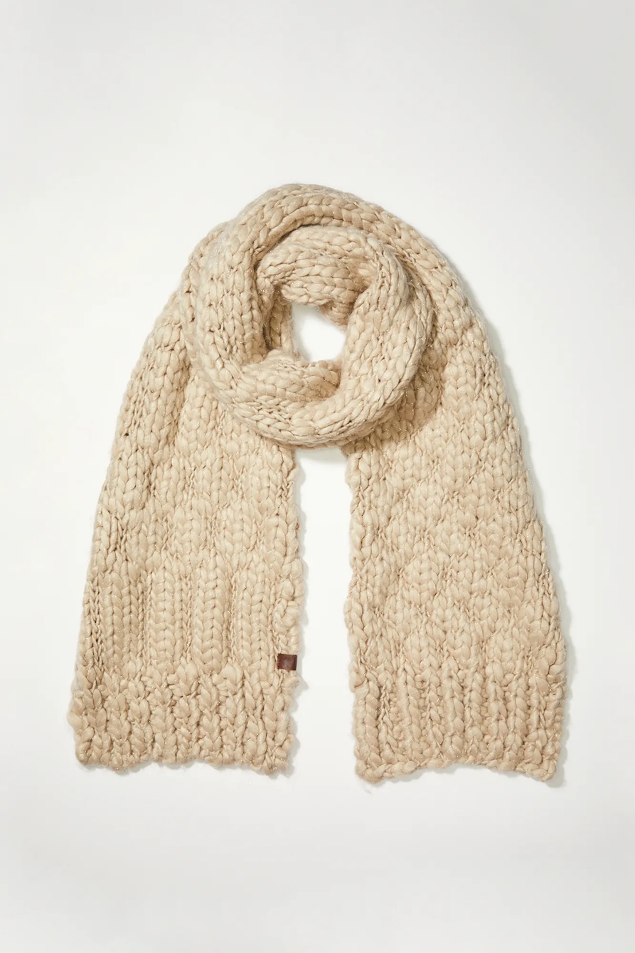COZY KNIT SCARF, image 1