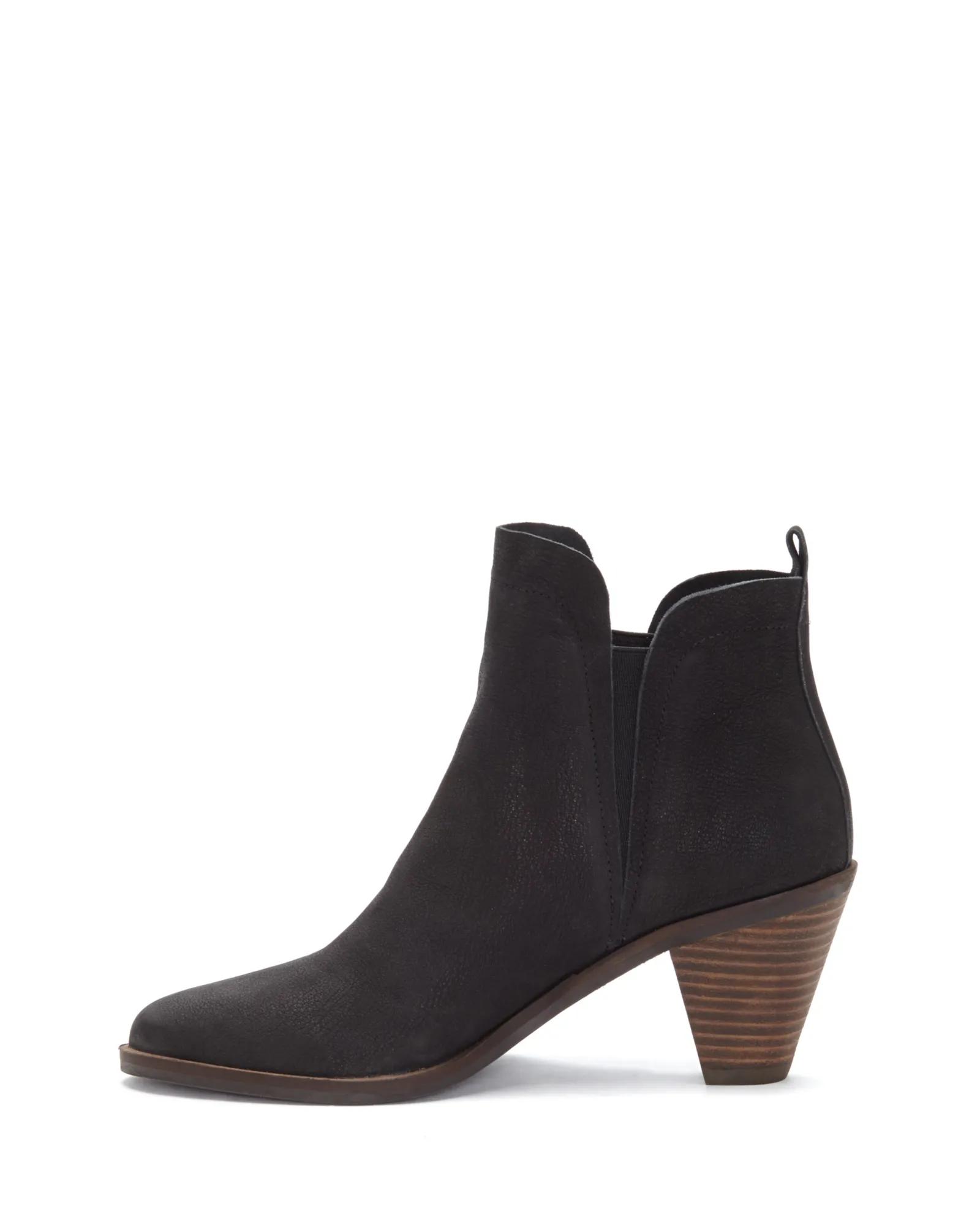 JANA BOOTIE, image 3