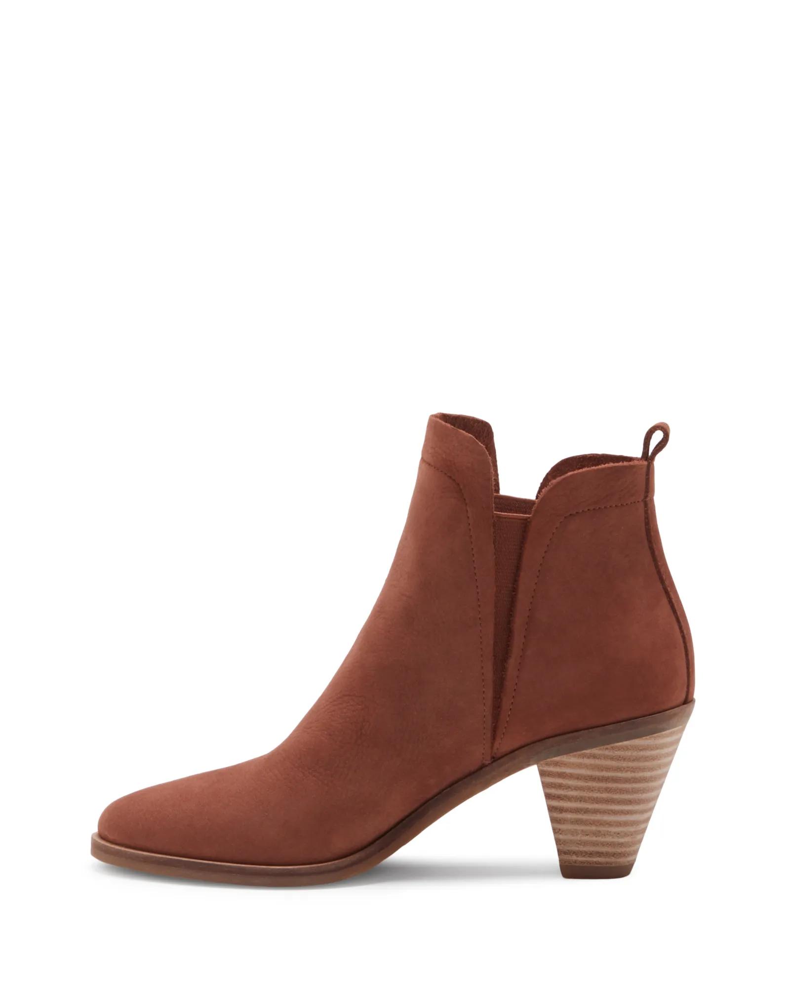 JANA BOOTIE, image 3