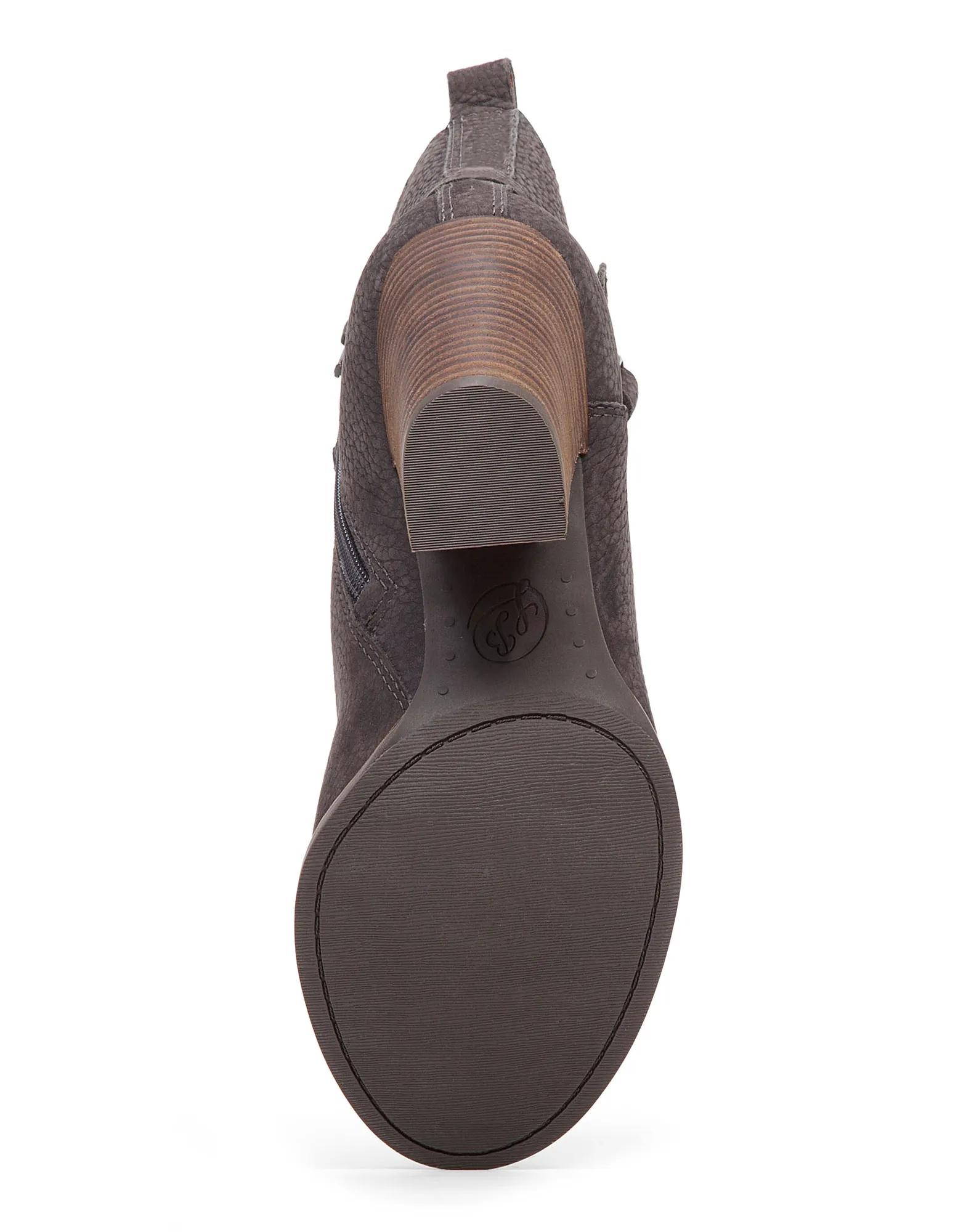 LATONYA BOOTIE, image 6