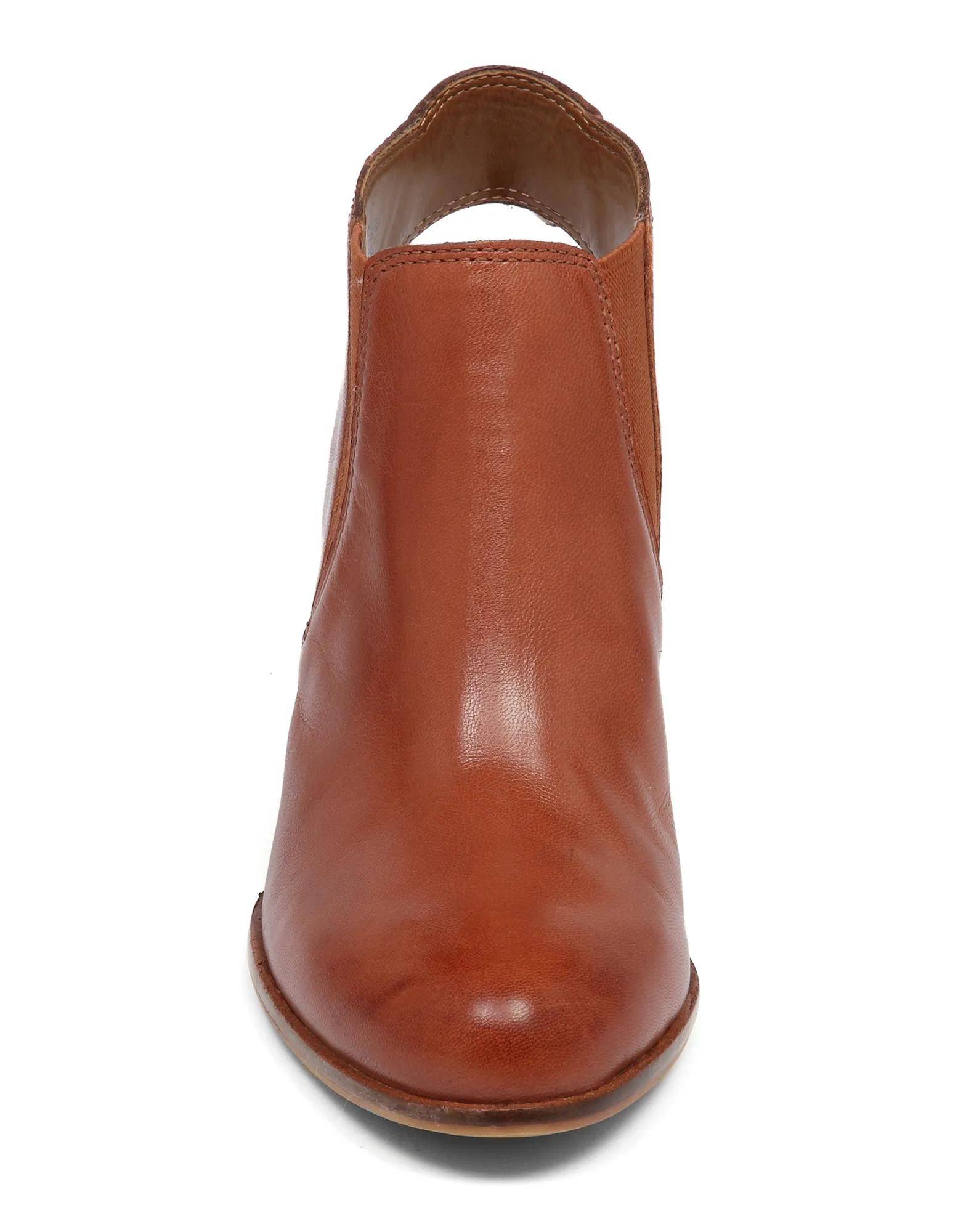 TASHHA BOOTIE, image 2