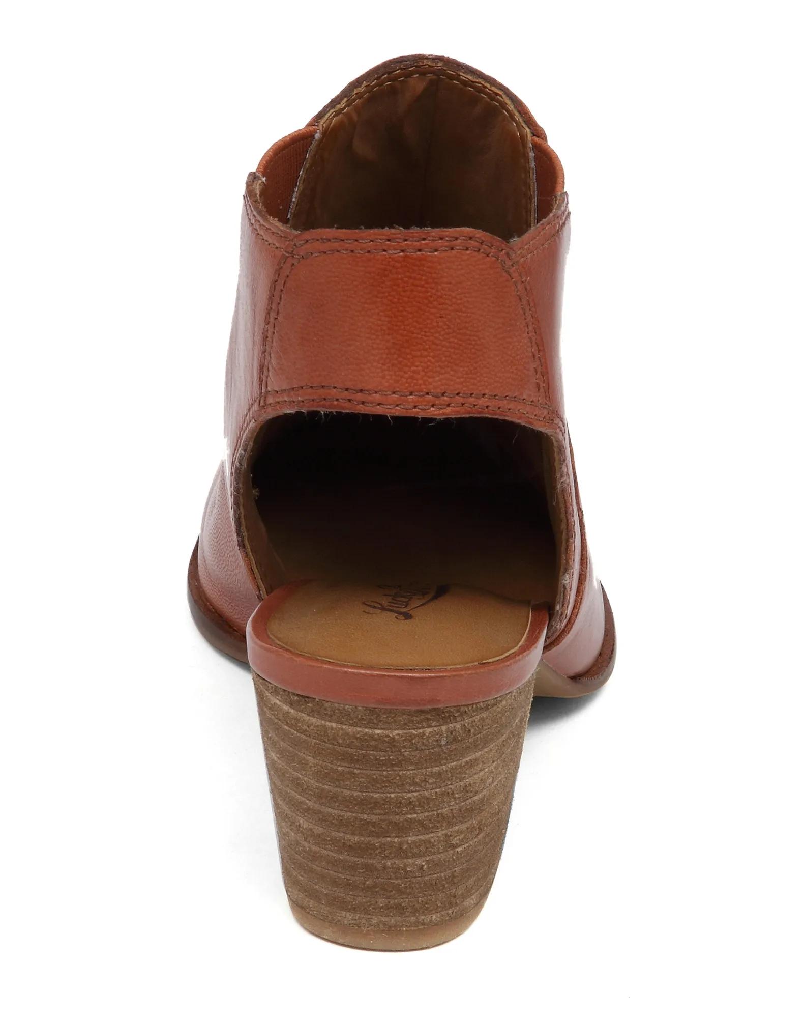 TASHHA BOOTIE, image 3