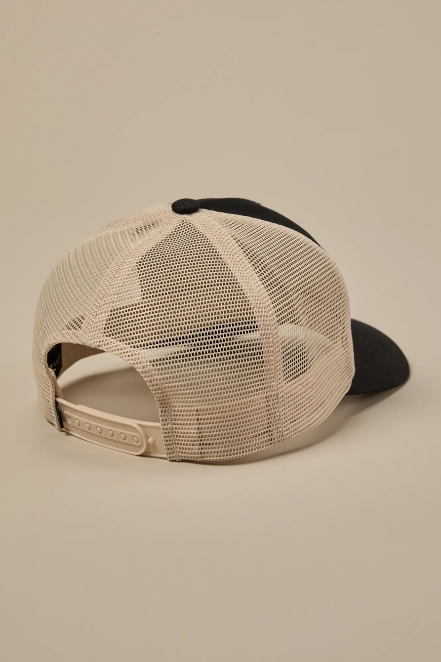 DANCING SKULLS AMERICANA TRUCKER HAT, image 2