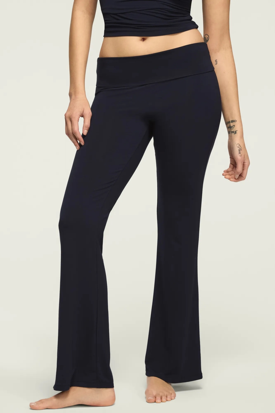 SOFT LOUNGE FLARE PANT, image 2