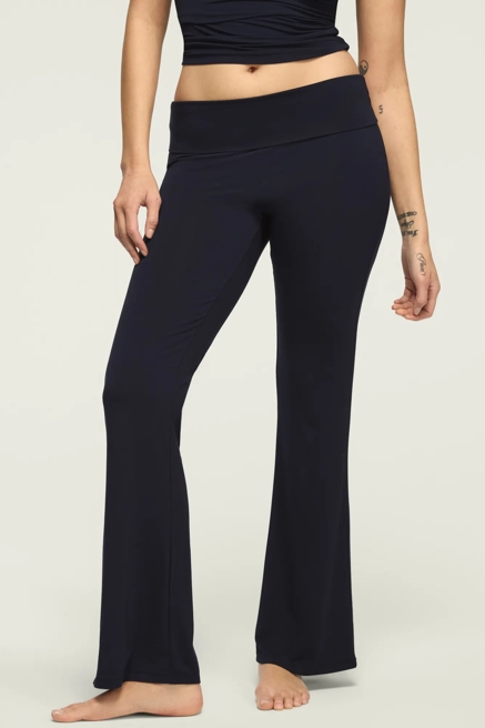 SOFT LOUNGE FLARE PANT, image 2