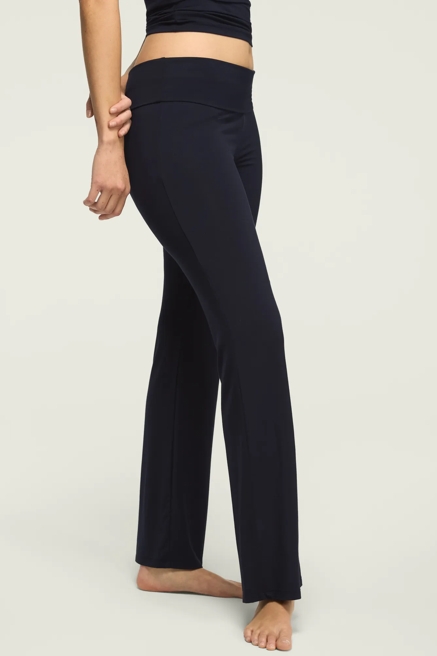 SOFT LOUNGE FLARE PANT, image 4