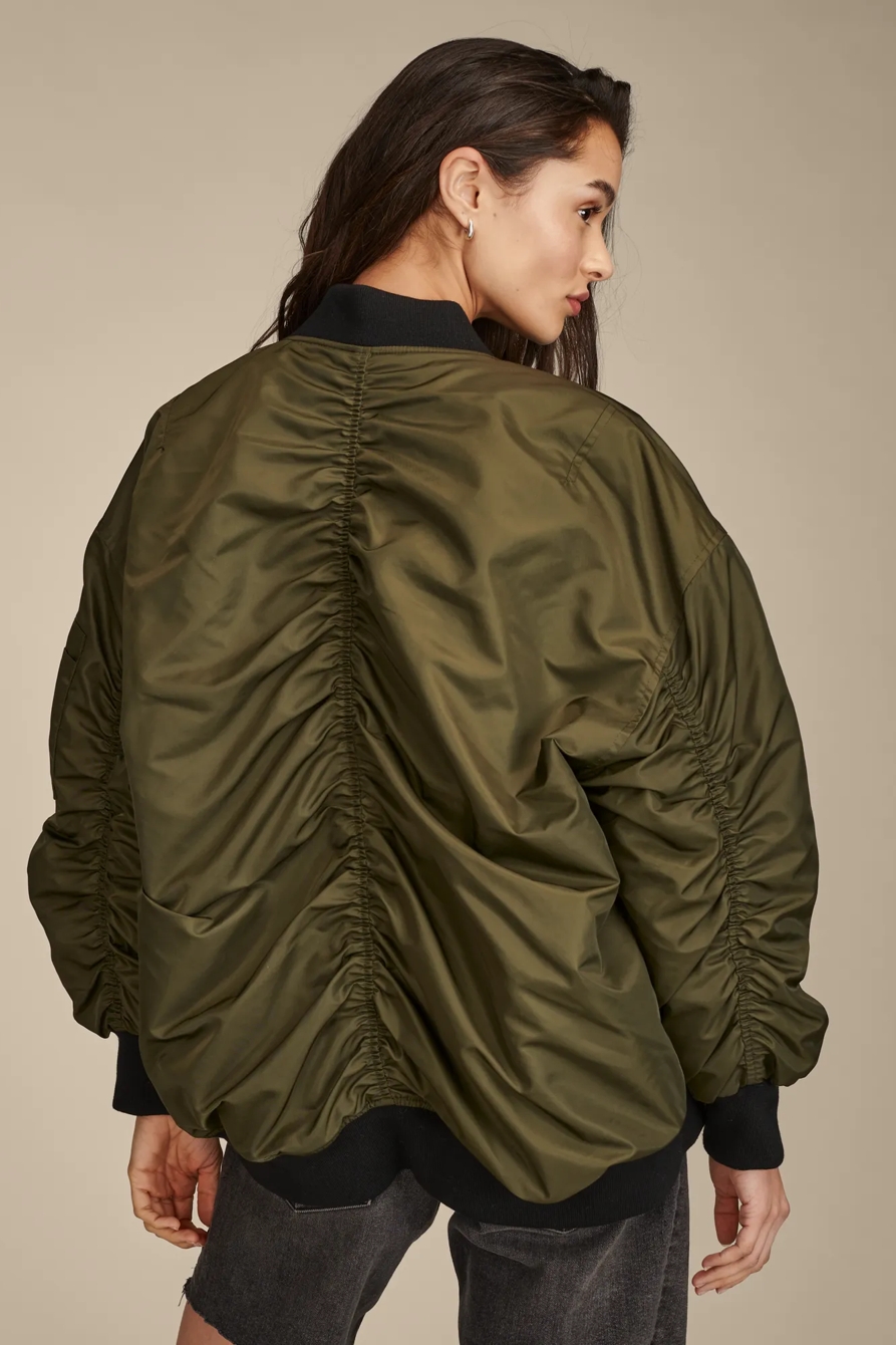 OVERSIZED BOMBER, image 2