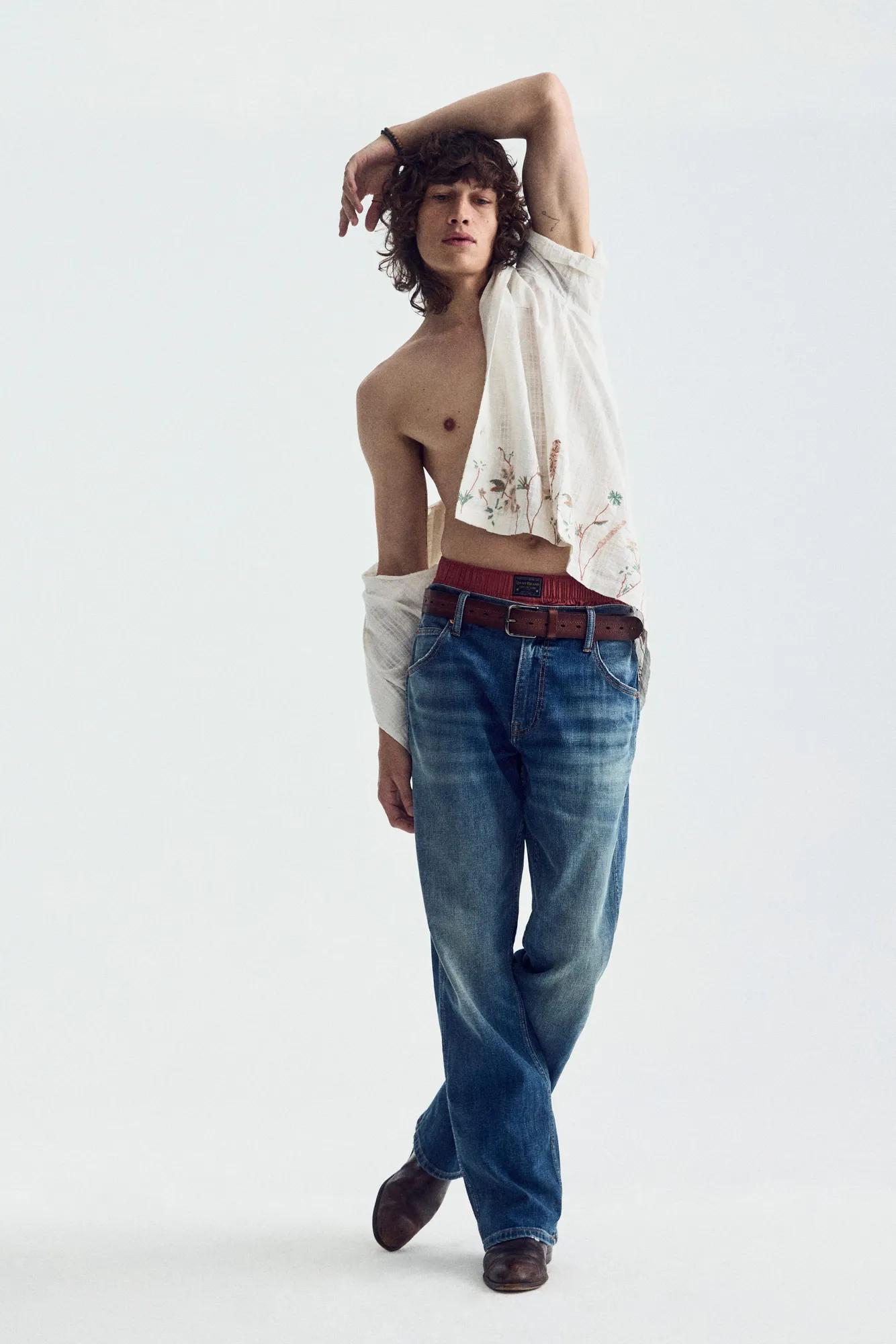 New Arrivals Background